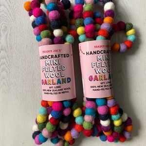Hand felted wool garland NWT